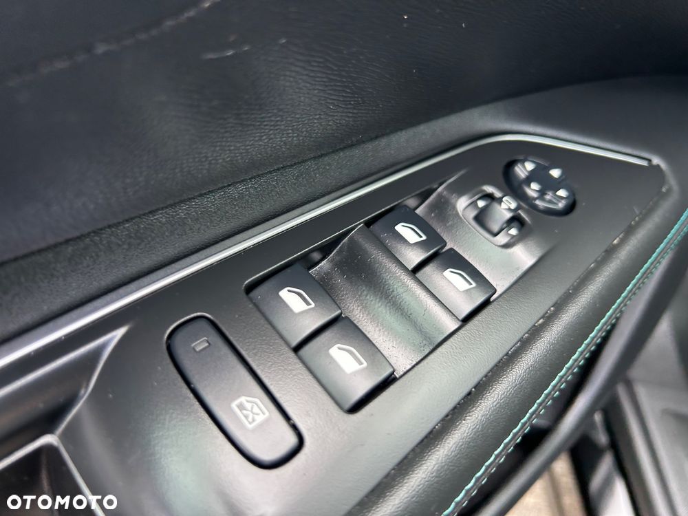 Peugeot 3008 1.2 PureTech Allure Pack S&S EAT8 - 20