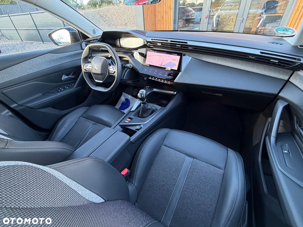 Peugeot 308 - 25