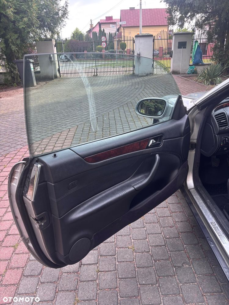 Mercedes-Benz CLK - 21