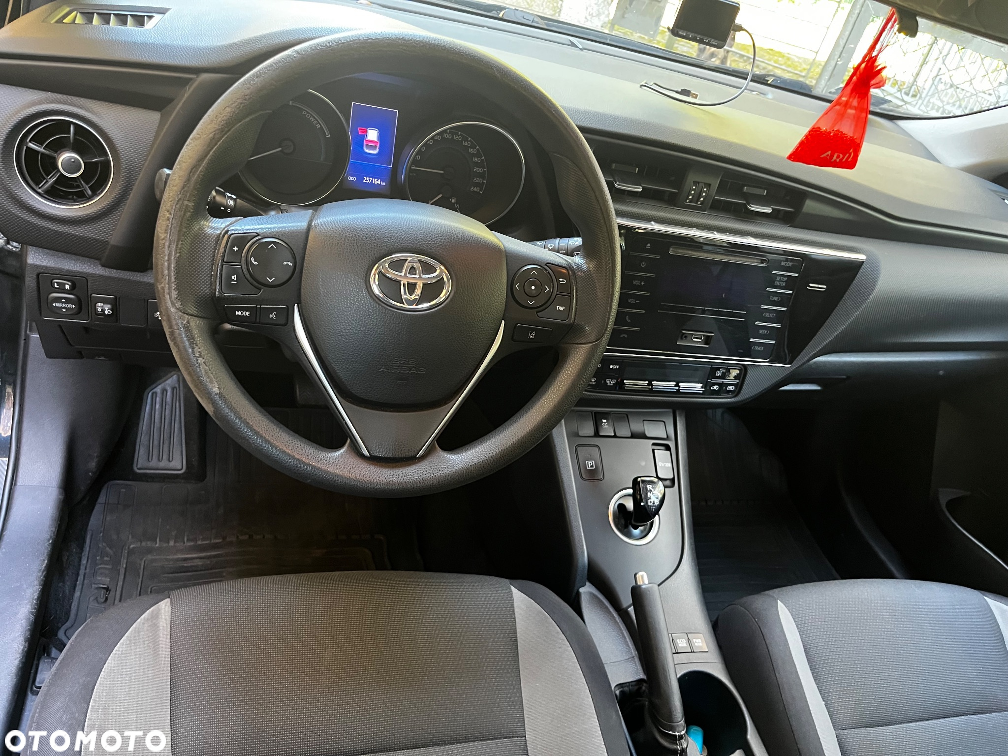 Toyota Auris 1.8 HSD Luna - 9