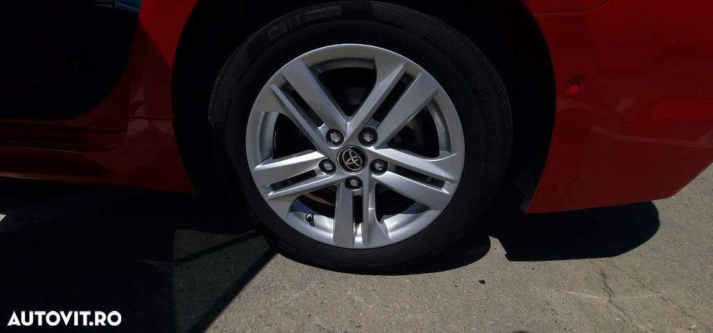Toyota Corolla 1.8 Business Edition - 36