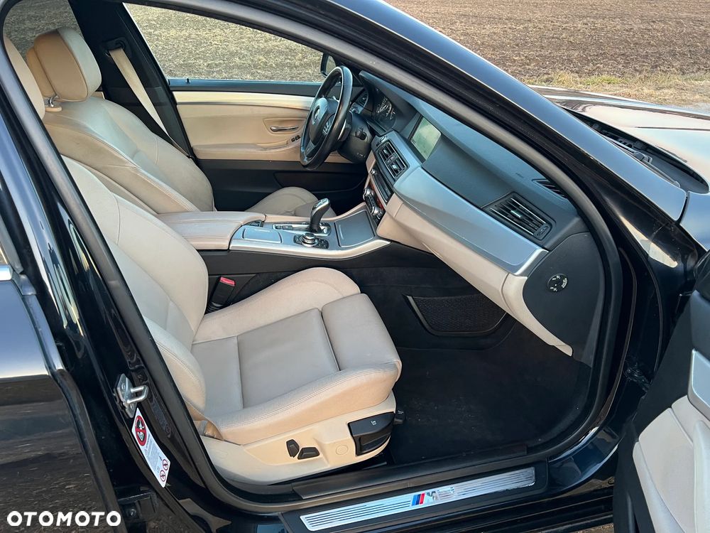 BMW Seria 5 530d xDrive Sport-Aut - 10