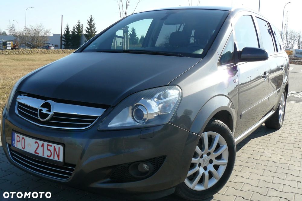 Opel Zafira - 1