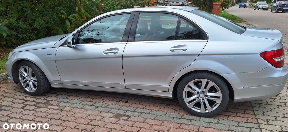 Mercedes-Benz Klasa C 180 CDI DPF (BlueEFFICIENCY) Avantgarde - 1