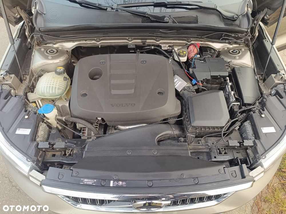 Volvo XC 40 D4 SCR AWD Inscription - 17