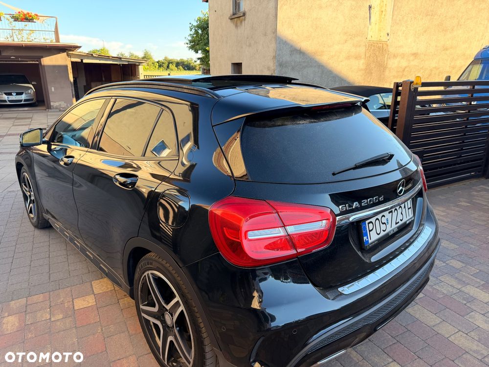 Mercedes-Benz GLA 200 (CDI) d 7G-DCT AMG Line - 4