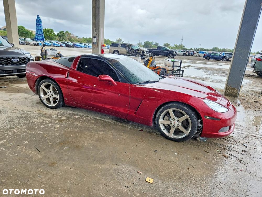 Chevrolet Corvette - 5