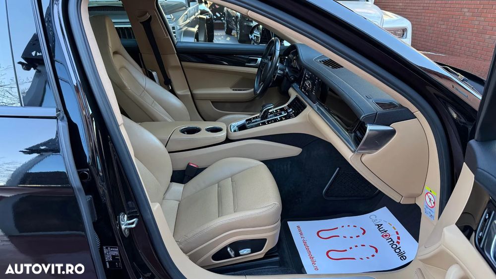 Porsche Panamera 4 - 12