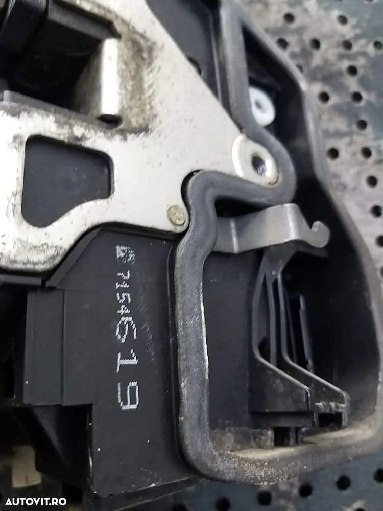 Broasca usa stanga fata bmw seria 5 e60 7154619 - 3