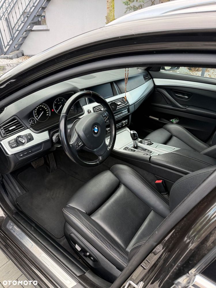 BMW Seria 5 2015 photo 2