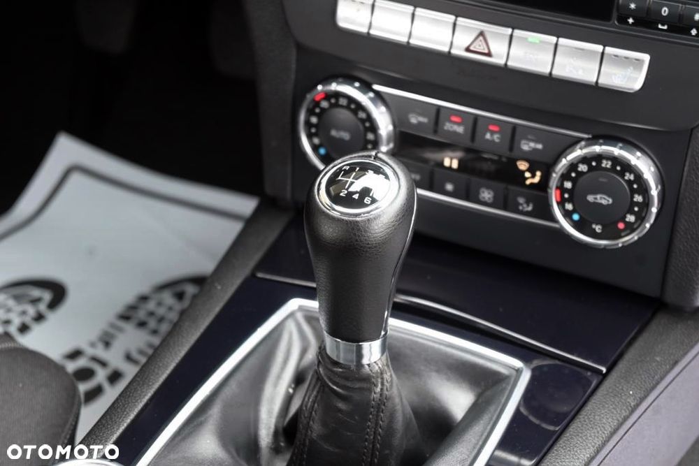 Mercedes-Benz Klasa C 180 Kompressor Avantgarde - 36