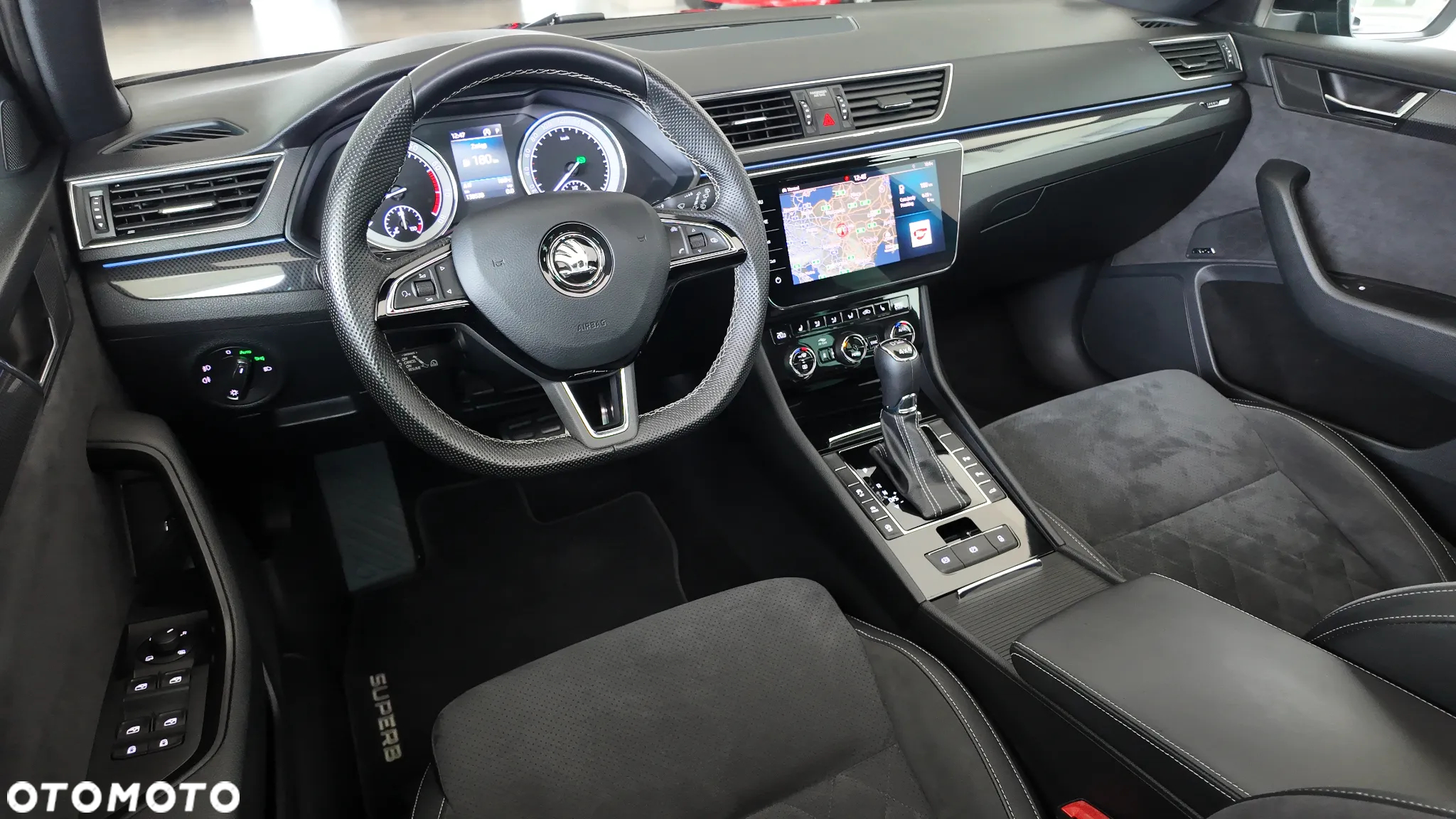 Skoda Superb Combi 2.0 TSI 4x4 DSG SportLine - 25