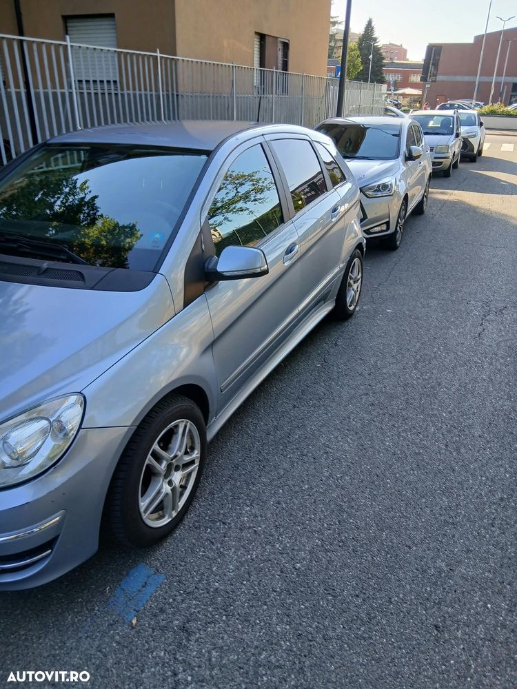Mercedes-Benz B 200 - 9