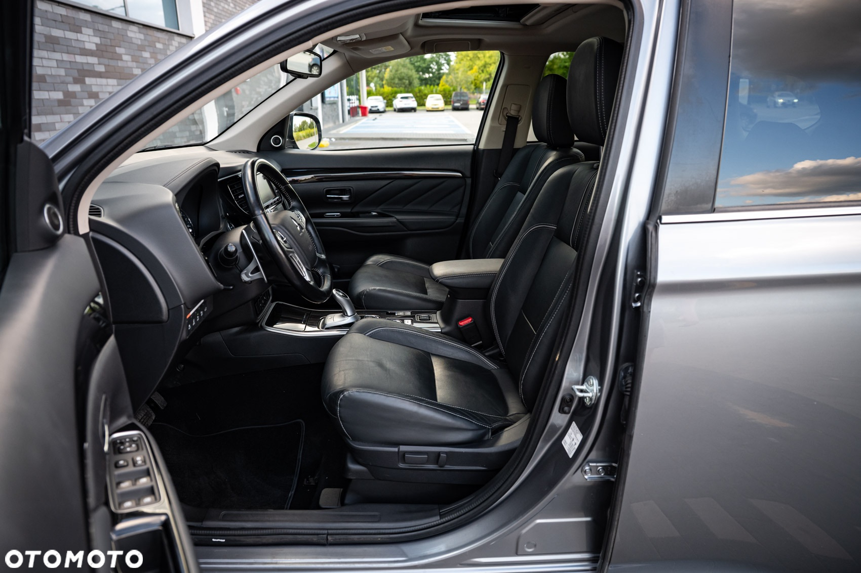 Mitsubishi Outlander PHEV Intense + - 19