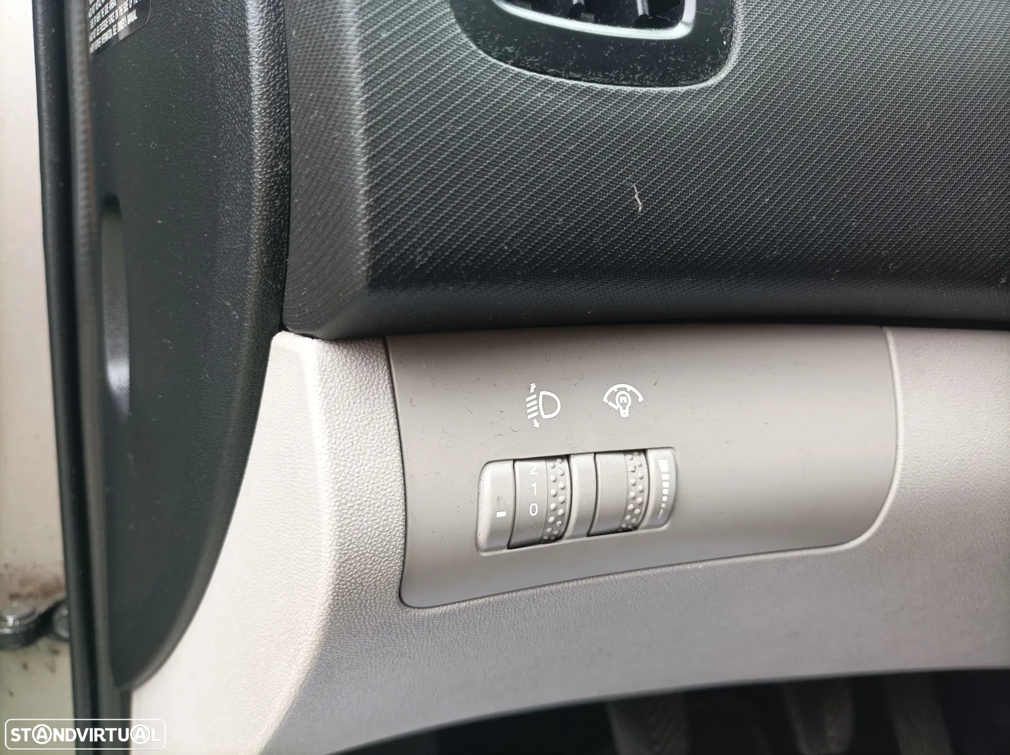Kia Ceed SW 1.6 CRDi LX - 23