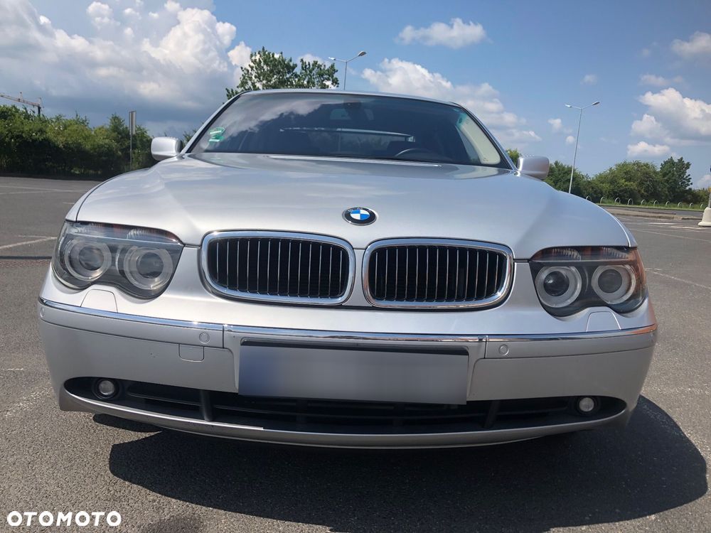 BMW Seria 7 745i L - 29