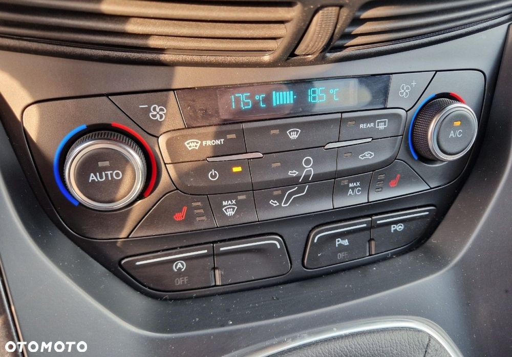 Ford Kuga 2.0 TDCi 4x4 ST-Line - 22