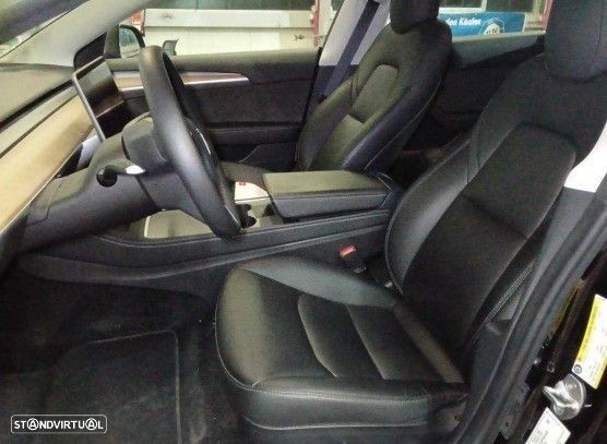 Tesla Model 3 Standard Range Plus RWD - 4