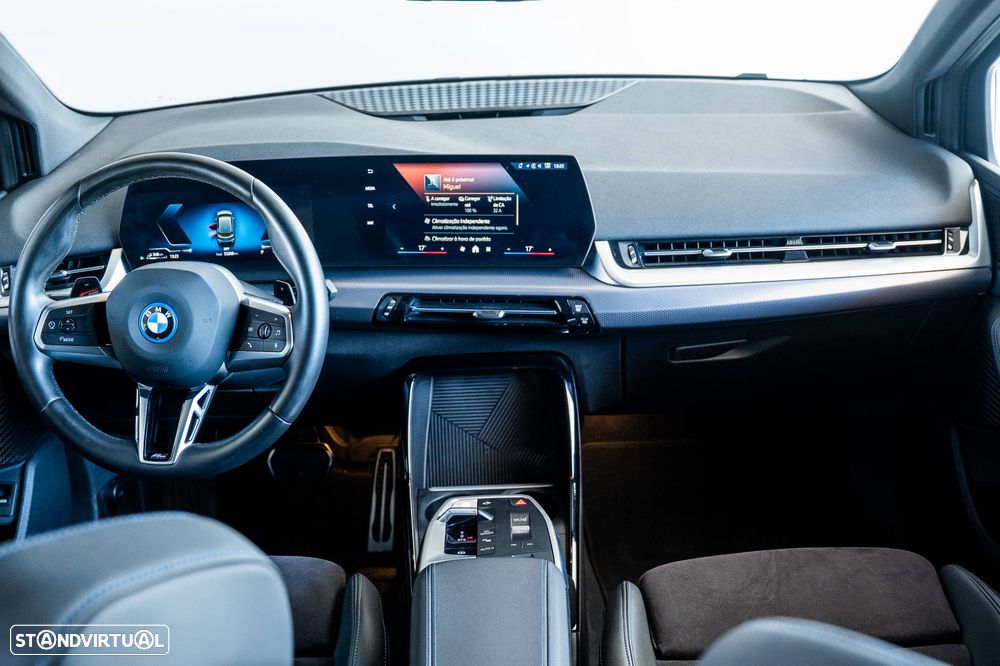 BMW 225xe Active Tourer - 15