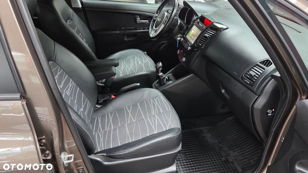 Kia Venga 1.6 Business Line - 31