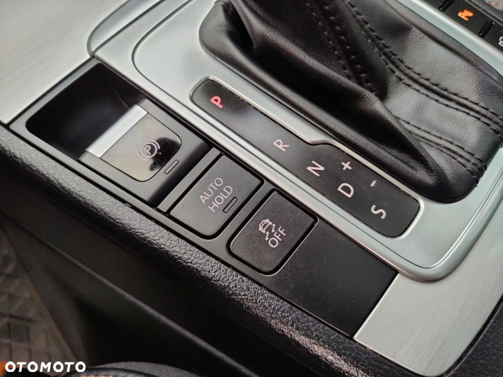 Volkswagen Passat Alltrack 2.0 TDI 4Mot DSG - 24