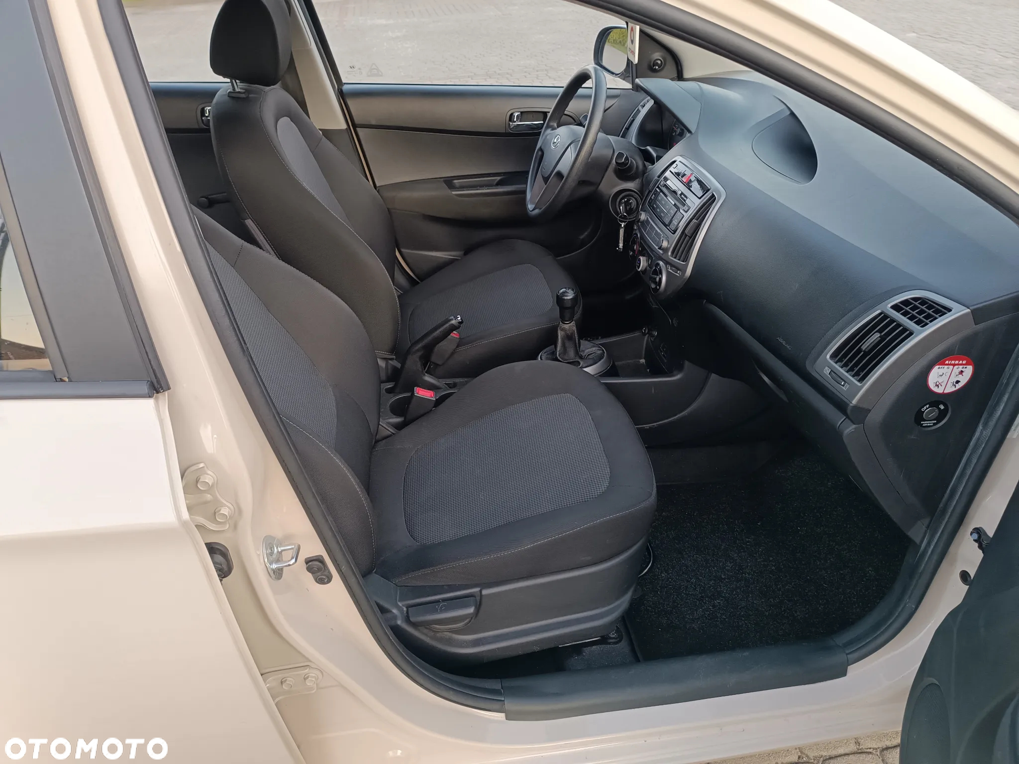 Hyundai i20 1.2 Trend - 15