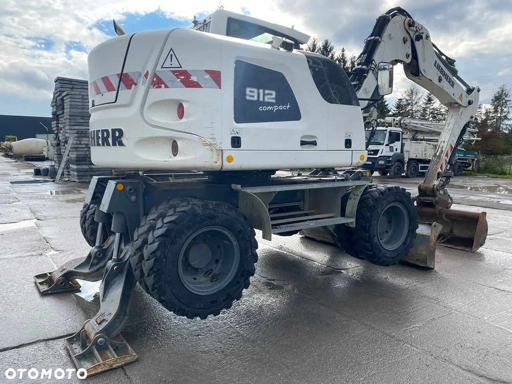 Liebherr A912 Compact / 2 Łyżki + Widły / - 12