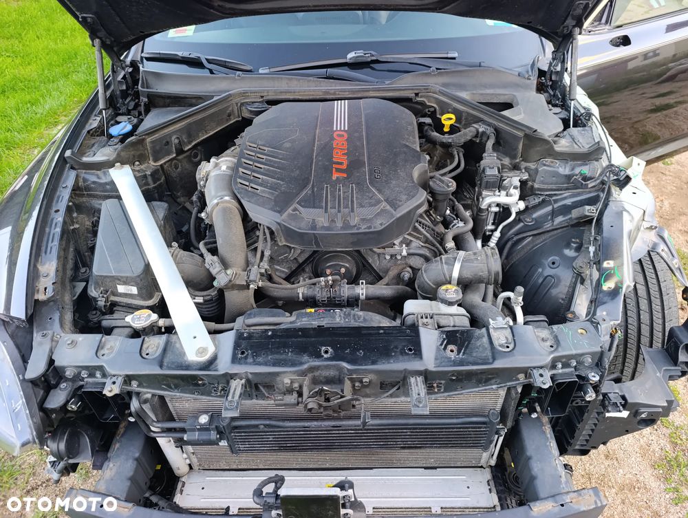 Kia Stinger - 13