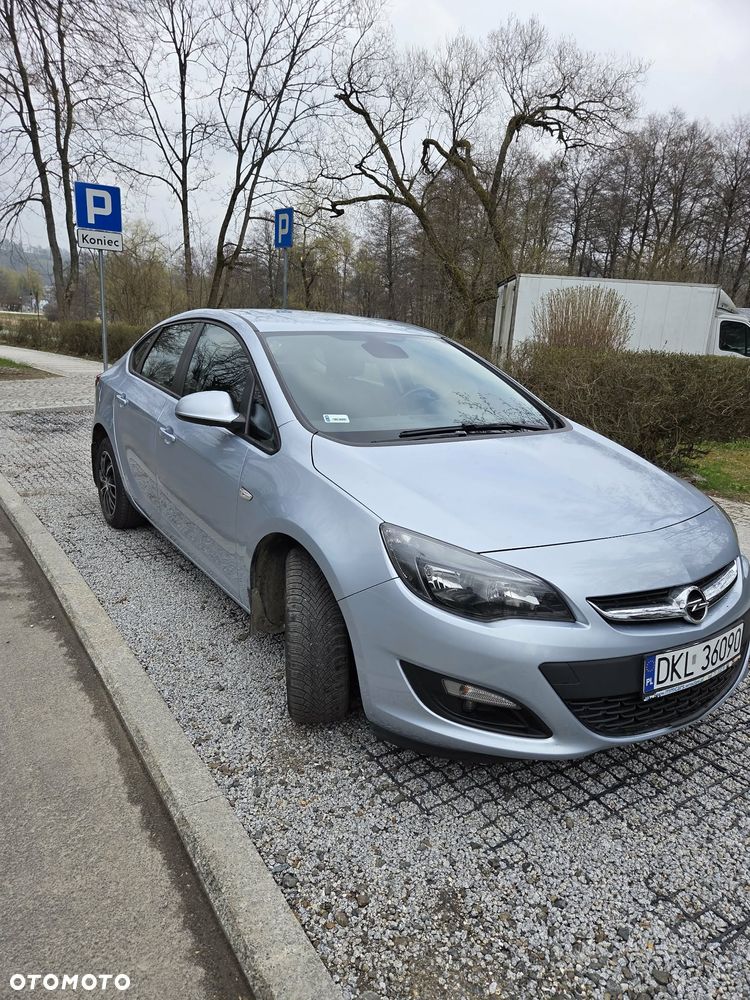 Opel Astra 1.6 Cosmo - 3