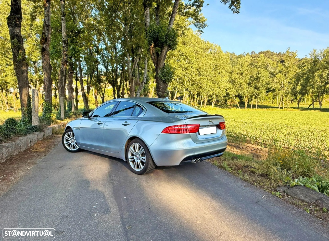 Jaguar XE 2.0 D Prestige Aut. - 4