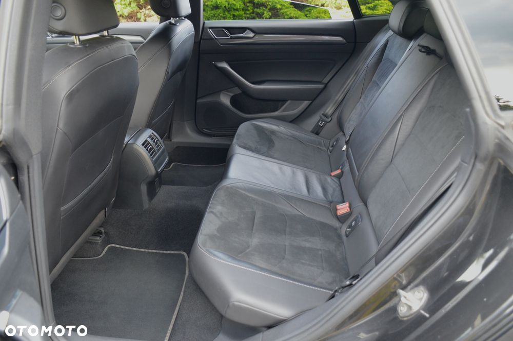 Volkswagen Arteon 2.0 TDI R-Line DSG - 24
