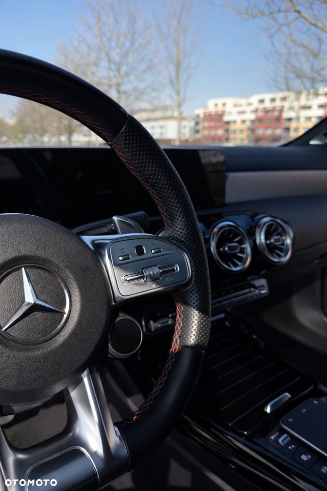 Mercedes-Benz CLA - 14