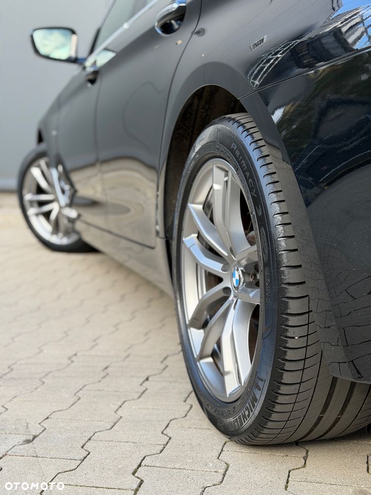 BMW Seria 5 520d xDrive Luxury Line sport - 28
