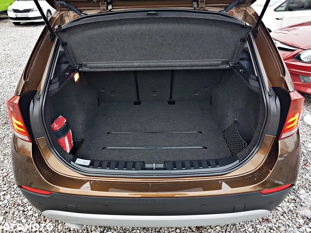 BMW X1 sDrive18d xLine - 28