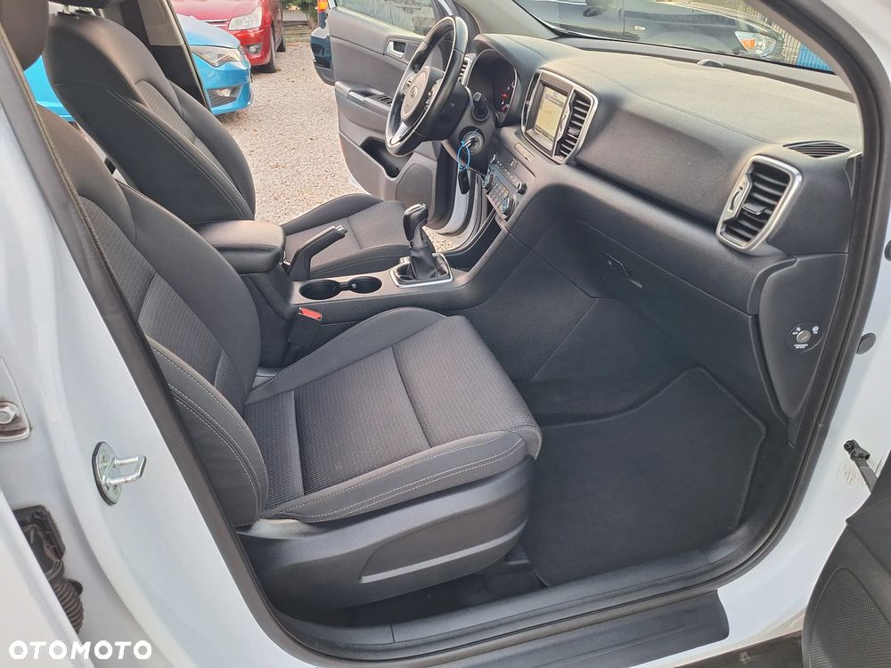 Kia Sportage 1.6 GDI 2WD Black Edition - 27