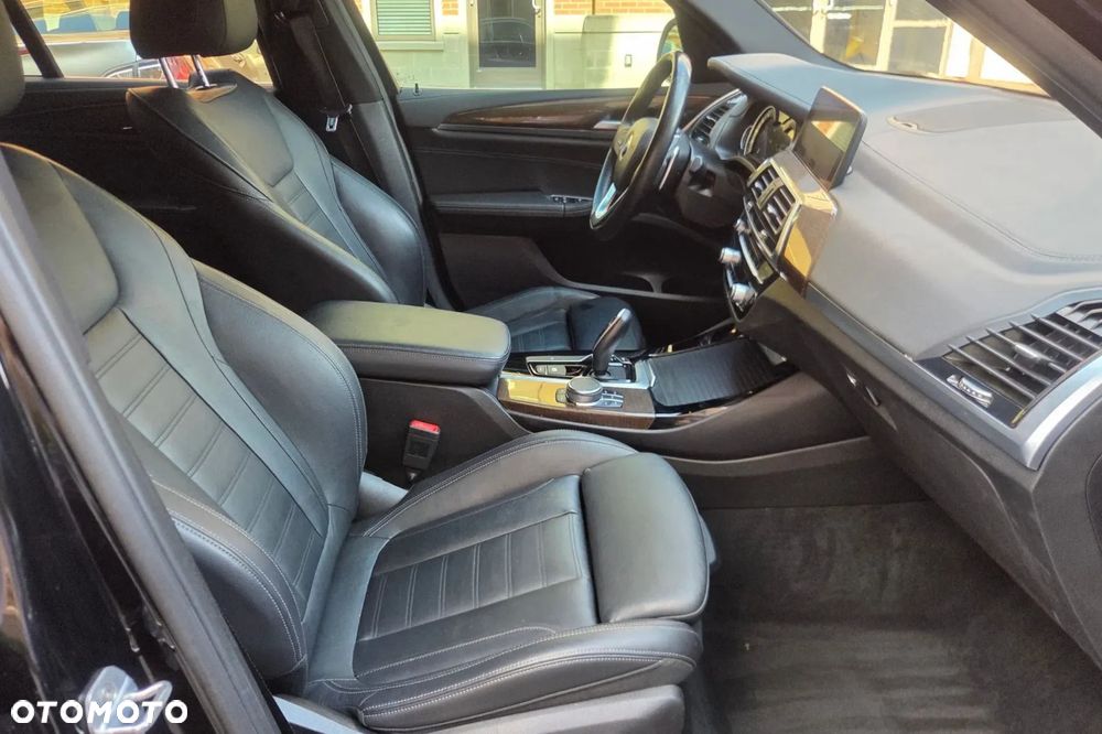 BMW X3 xDrive30i Luxury Line - 12