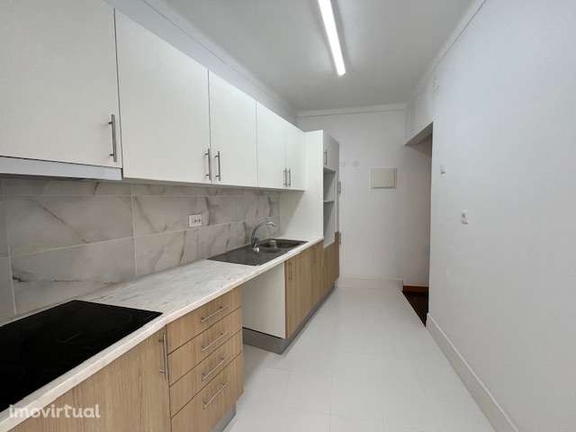 Apartamento T3 Renovado no Centro Histórico da Ericeira - Grande imagem: 2/19