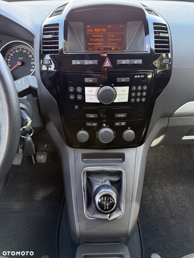 Opel Zafira 1.8 Cosmo - 25