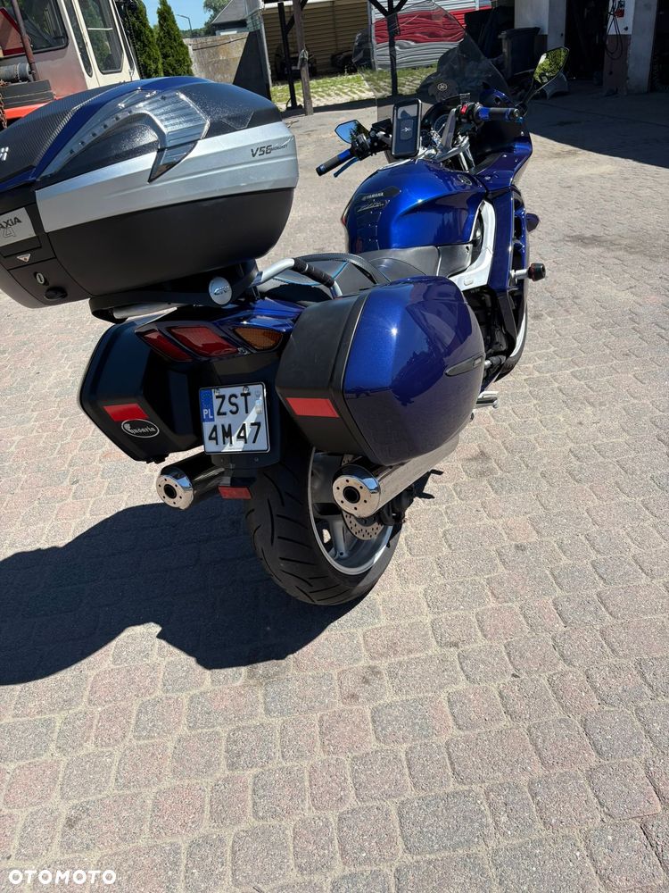 Yamaha FJR - 2