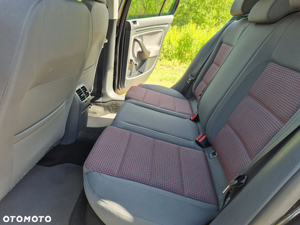 Volkswagen Golf 2.0 FSI Speed - 29