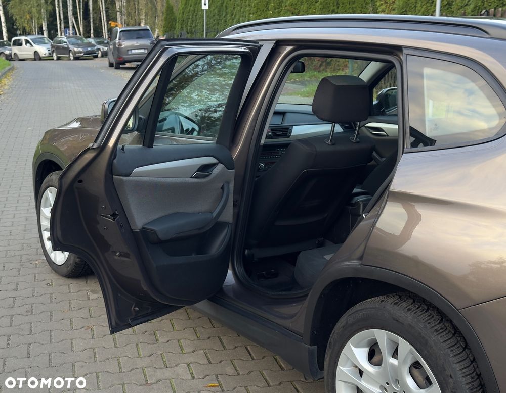 BMW X1 sDrive18d xLine - 22