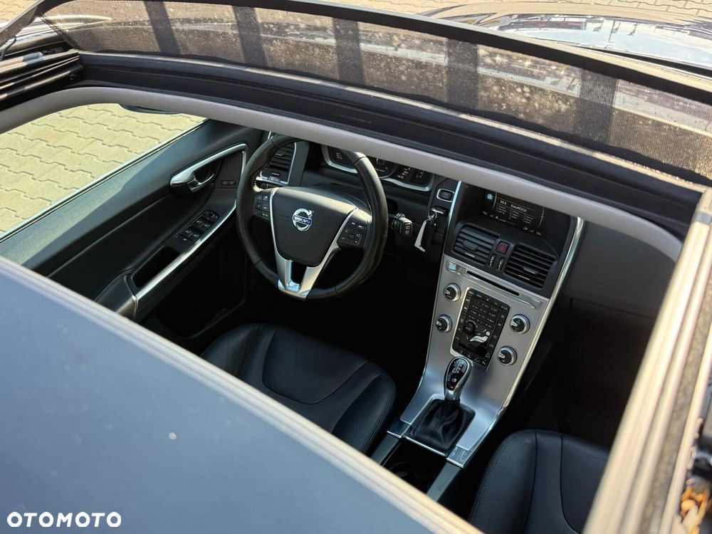Volvo XC 60 D4 AWD Summum - 23