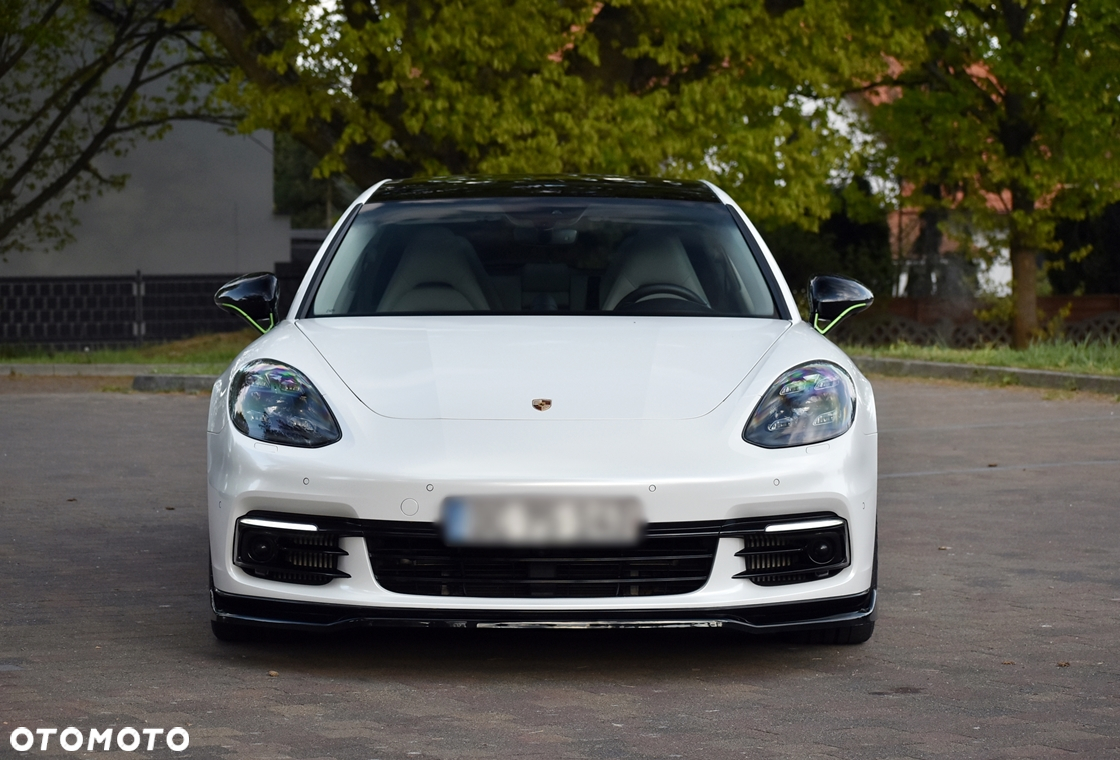 Porsche Panamera - 16