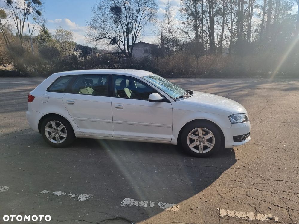 Audi A3 Sportback 1.2 TFSI Attraction - 4