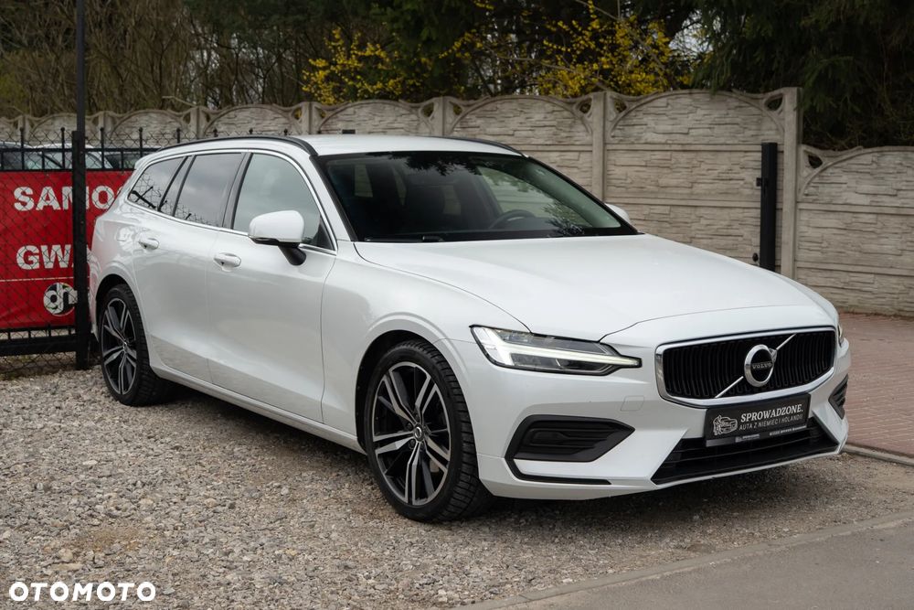 Volvo V60 B3 B DKG Momentum Pro - 35