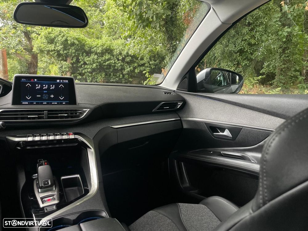 Peugeot 3008 1.2 PureTech Allure EAT8 - 11