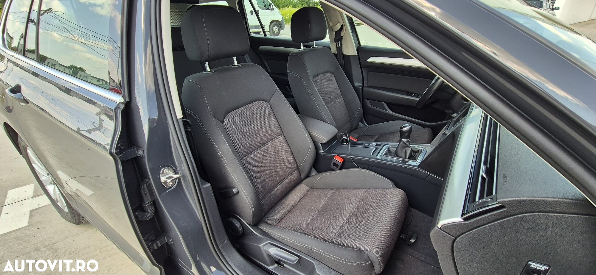Volkswagen Passat Variant 1.6 TDI (BlueMotion Technology) Comfortline - 16