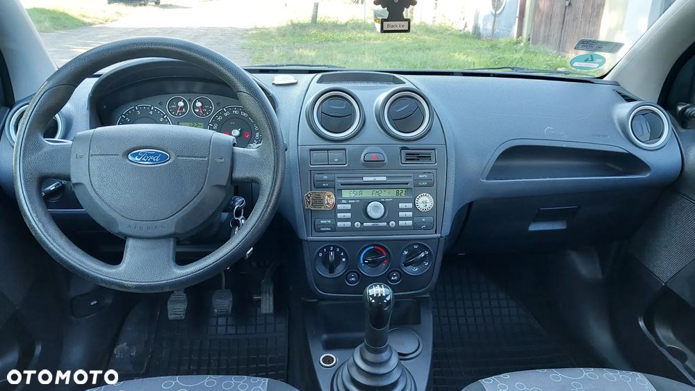 Ford Fiesta 1.3 Black Magic - 15