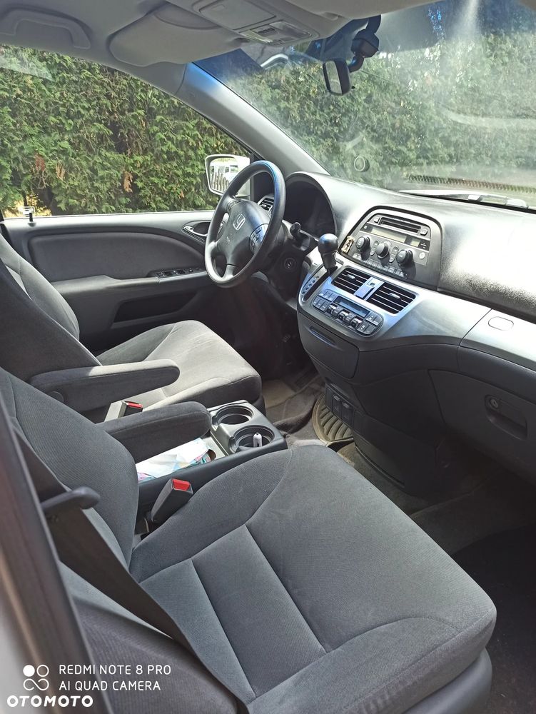 Honda Odyssey 3.5 LX - 6