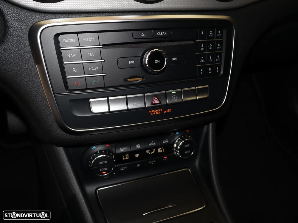 Mercedes-Benz CLA 200 d Shooting Brake Urban Aut. - 25